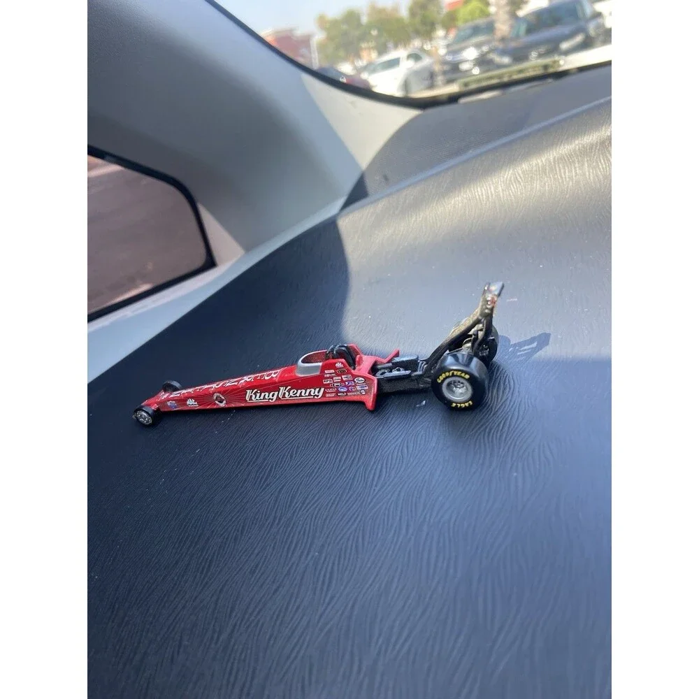 COLLECTIBLE RACING CHAMPIONS KING KENNY BERNSTEIN TOY DRAGSTER CAR